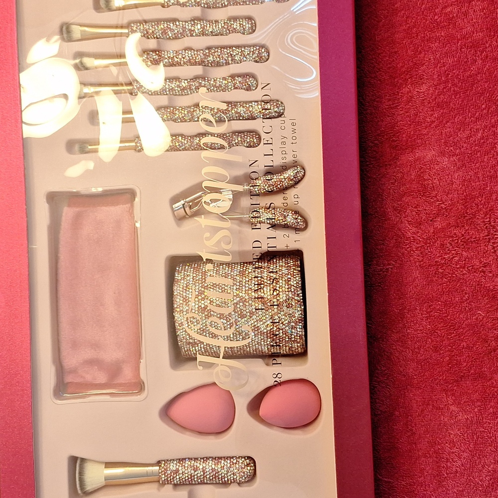 Glitz and Glam bling makeup brushes